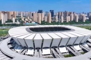 苏媒：苏超比赛将首次在专业足球场举行 昆山奥体灵感来源折扇